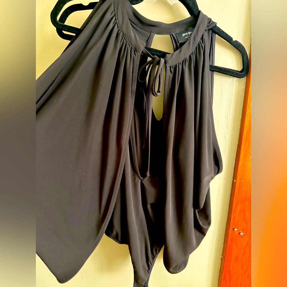 Nasty Gal NWOT sexy club bodysuit low cut with wings/bat woman vampire Elvira